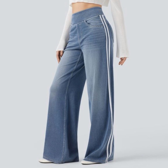 HALARA Denim - Halara Flex Light Blue Wide-leg Side Stripe Denim Jeans Size M
